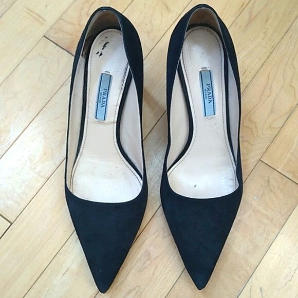 Prada black suede pumps size 37.5 - Picture 1 of 8